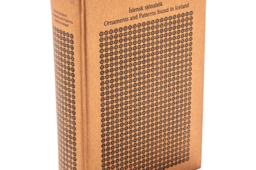 Íslensk Sjónabók á Karolinafund