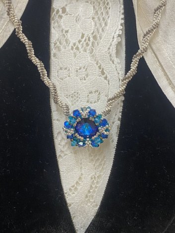 Perluvefna&eth;ur &iacute; skartgripager&eth; - n&aacute;mskei&eth; 