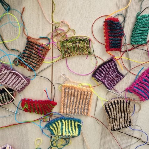 Tvílitt klukkuprjón 